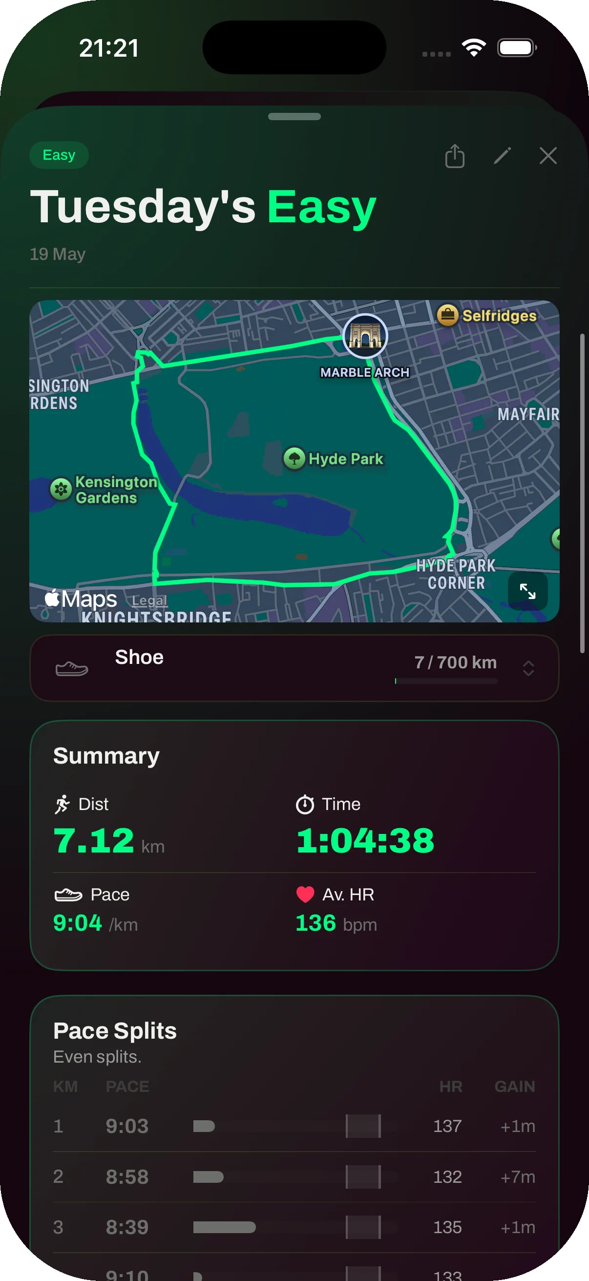 Smart Runner post-run analysis with route map of Hyde Park, 7.12 km, 1:04:38, average HR 136 bpm, and per-kilometer pace splits